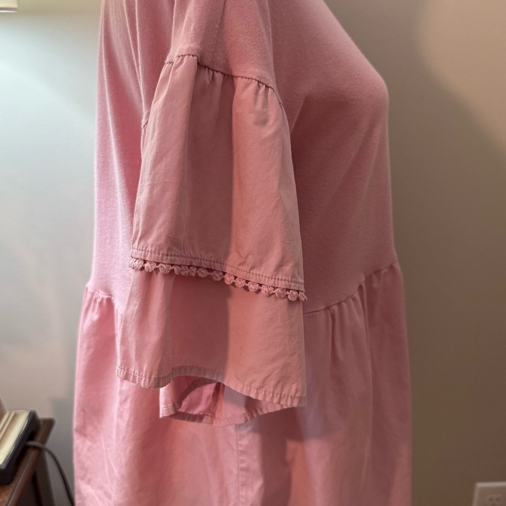 Bobeau Pink Boho Blouse with Ruffled Details - Picture 4 of 7